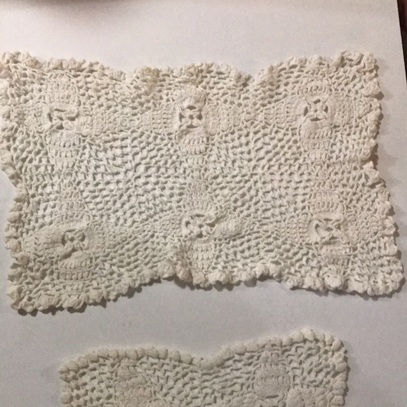White Doily Place Mats - Vintage - Picture 10 of 12